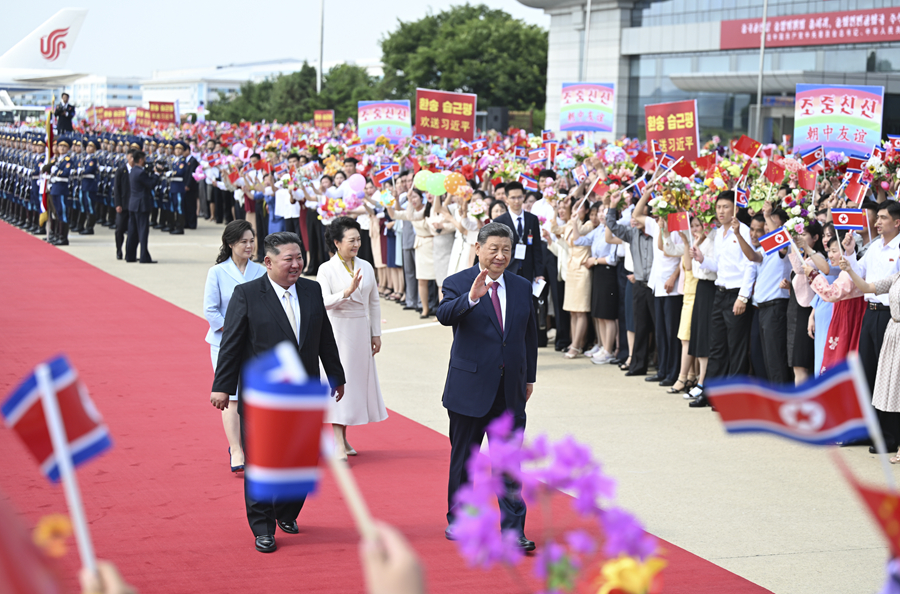 习近平结束对朝鲜国事访问回到北京