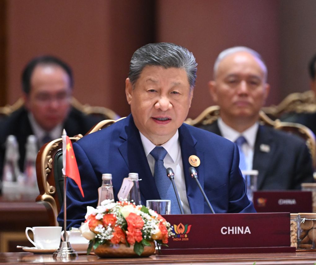 习近平出席金砖国家领导人第十八次会晤第一阶段会议